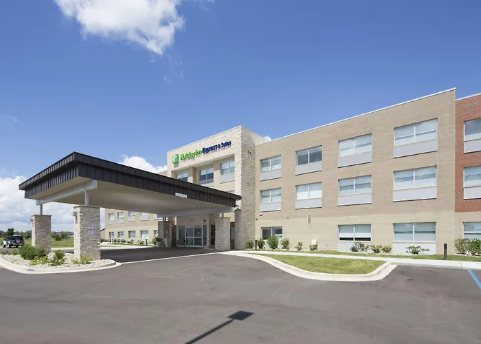Holiday Inn Express & Suites Monroe By Ihg